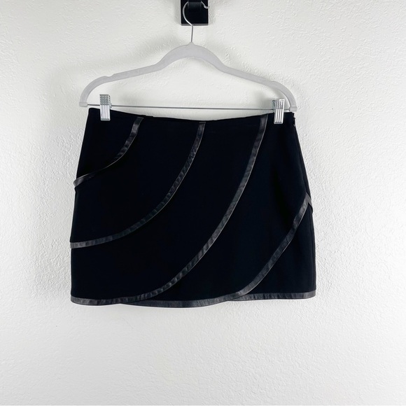 Diane Von Furstenberg Karina Leather Crepe Mini Skirt Black Size 6 Work Business - Picture 2 of 8